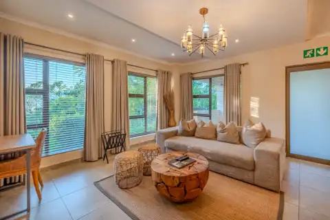 Honeymoon Suite | Bushbaby Valley Lodge