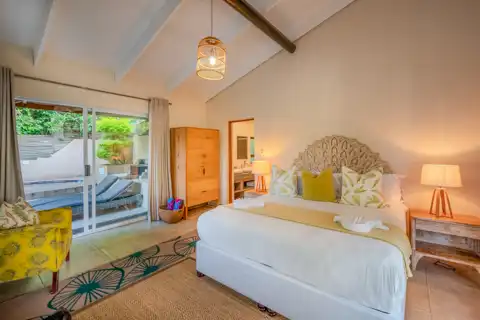 Honeymoon Suite | Bushbaby Valley Lodge