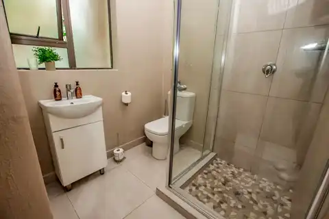 Mangoose Double/Twin Room | Bushbaby Valley Lodge