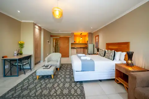 Pangolin Deluxe Room | Bushbaby Valley Lodge