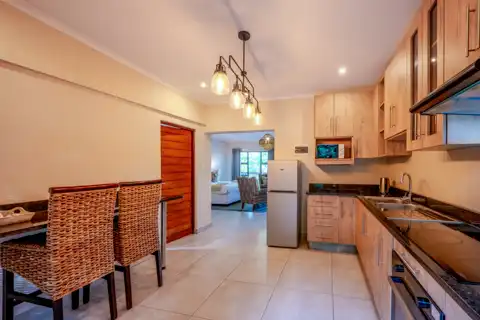 Porcupine Deluxe Room | Bushbaby Valley Lodge