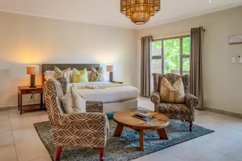 Porcupine Deluxe Room | Bushbaby Valley Lodge