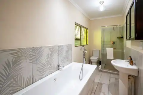 Springhare Family Room | Bushbaby Valley Lodge